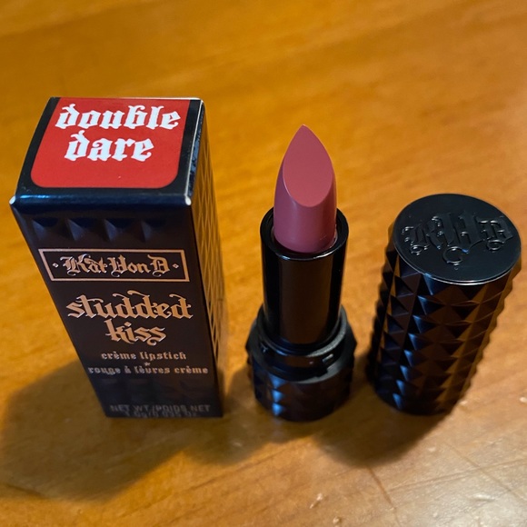 Kat Von D Studded Kiss Lipstick ๐ - Picture 2 of 11